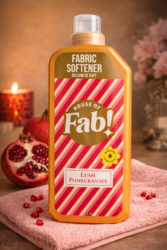 House of Fab Omekšivač Lush Pomegranate – Omekšivač za tkanine 1L – 33 pranja – Regenerator za veš sa pojačivačem mirisa