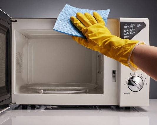 De magnetron fris in 5 minuten – Een snelle stoommethode met citroen of azijn - ViralCleaning